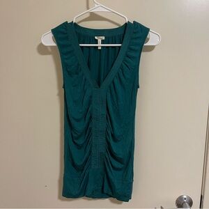 Flounce Women’s Size XS Teal Green Top Sleeveless V-Neck Ruched Blouse Used